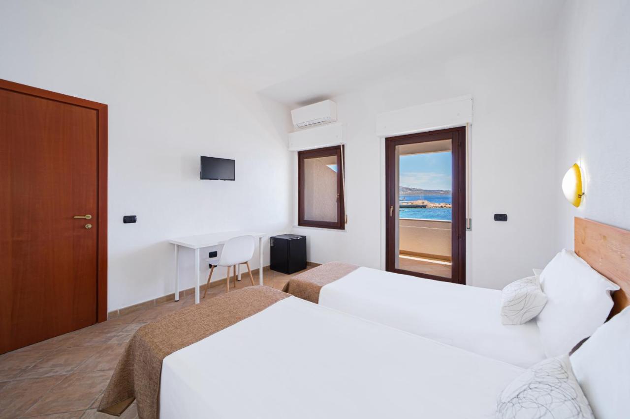 Il Gabbiano Hotel La Maddalena  Luaran gambar