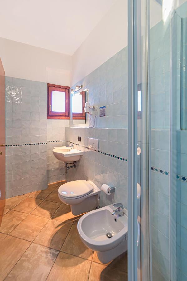 Il Gabbiano Hotel La Maddalena  Luaran gambar